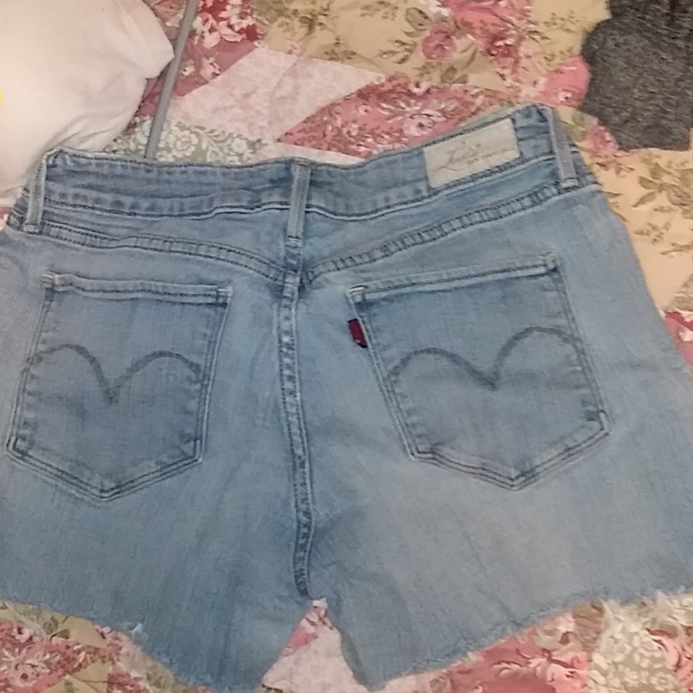 Levi's - Picture 3 of 4